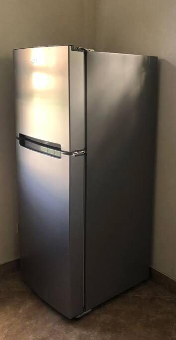 Kelly'S Studio Apartment - Rental Near Airport, Amenities And Bus Route Saint Philip Extérieur photo